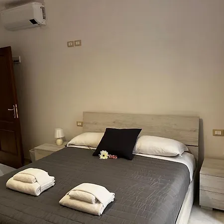 Be Your - Stendardi's House Daire Roma