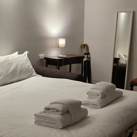 Be Your - Stendardi's House * Řím